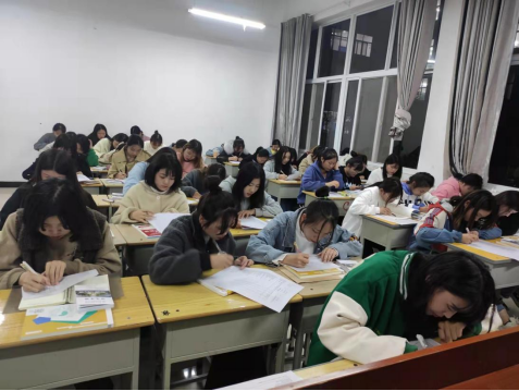 漯河食品职业学院开展2021级新生心理健康普查活动(图2)