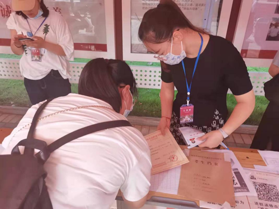 我院完成2021级新生入学资格审查工作(图2) 我院完成2021级新生入学资格审查工作(图2)